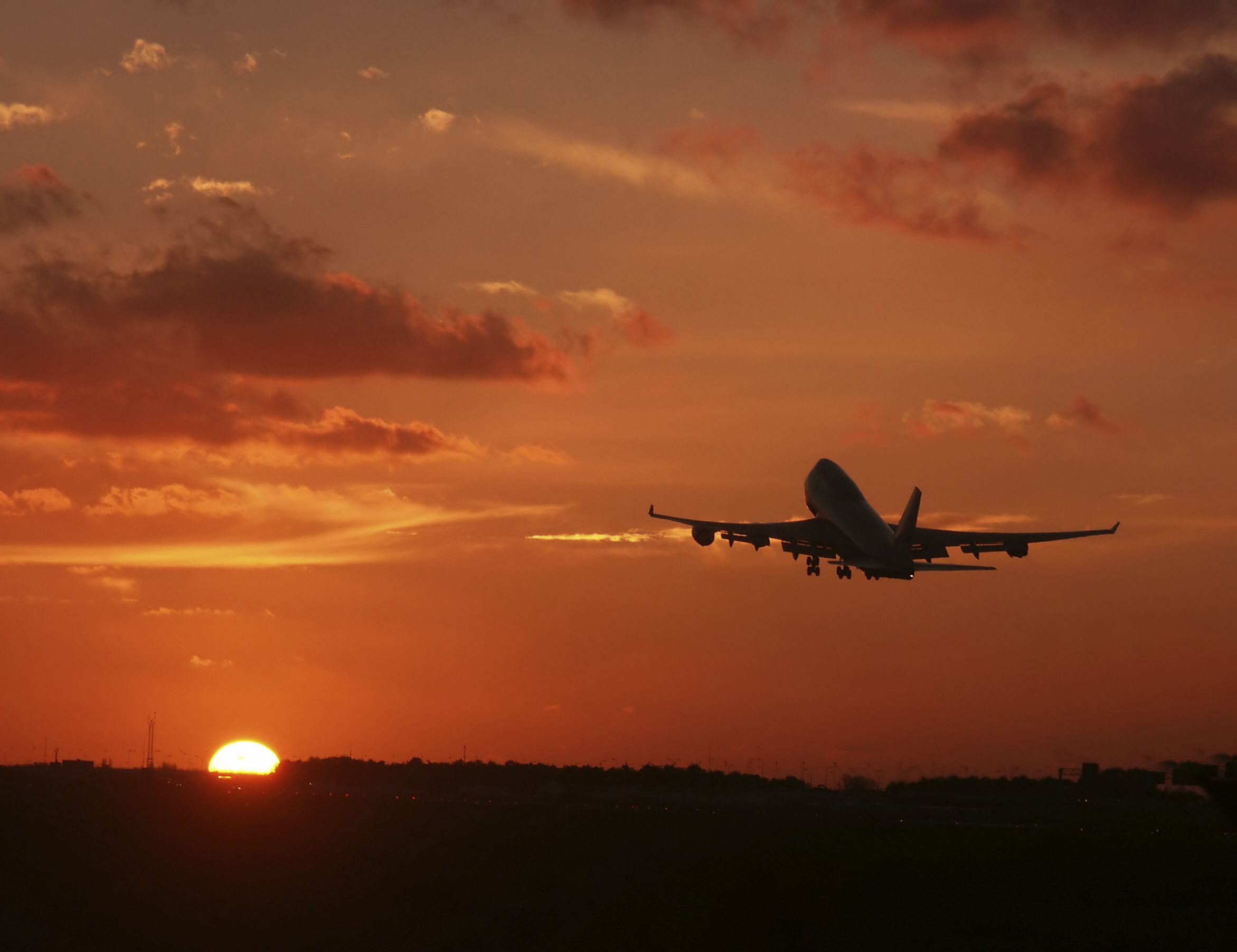Birmingham Airport Taxi Birmingham Airport Transfers A2B Radio Cars Birmingham Airport Taxi Birmingham Airport Transfers A2B Radio Cars